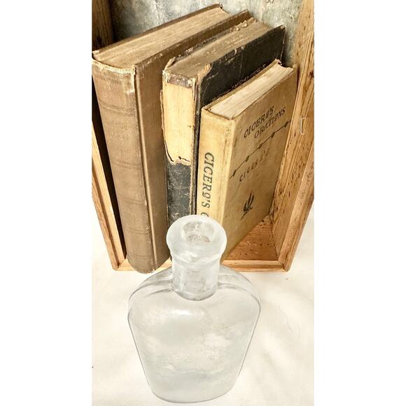 Vintage WARRANTED Bottle - Picture 5 of 5